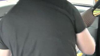 London แท็กซี่ คนขับรถ ระยำ ร้อน สีบลอนด์ ทารก ใน ของเขา taxi