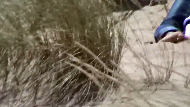 Amateur moroccan couple have sex in the middle of nowhere