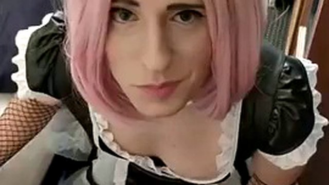 Maid fucked by chubby daddy and creampied