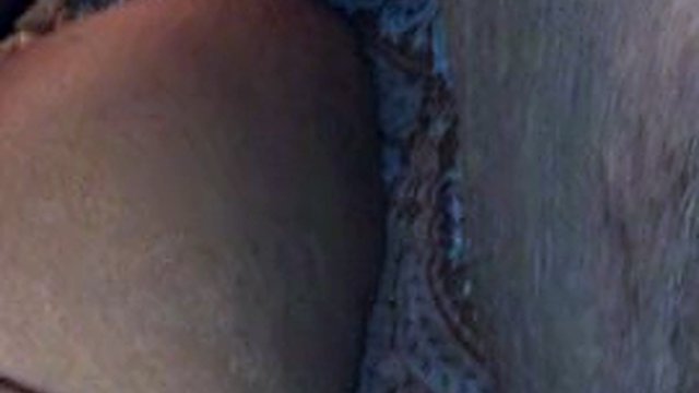 La vecchia nonna nera ha una bella figa