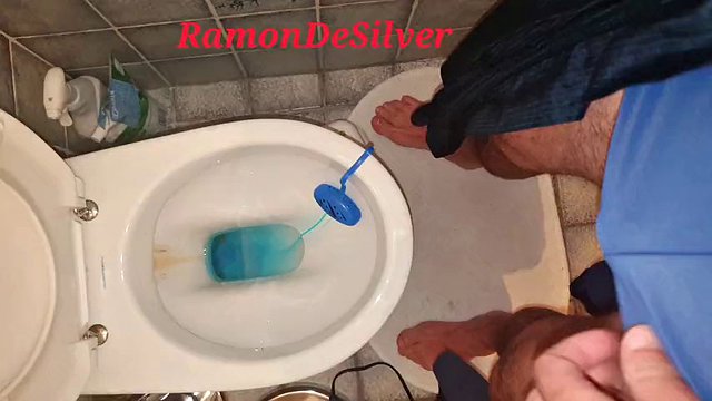 Master Ramón pisses directly in your mouth with his hot swimsuit, enjoy it
