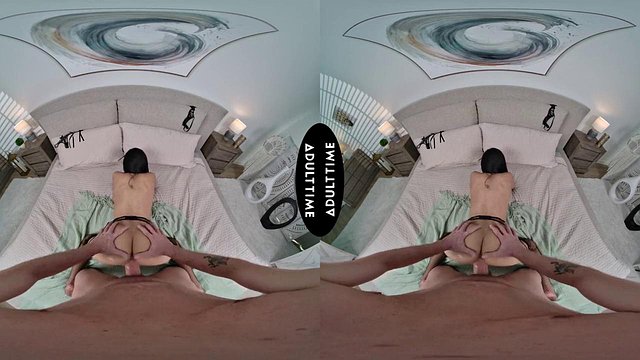 DA VICINO VR - POV La bella ragazza Jade Kimiko lotta per prendere il tuo ENORME cazzo! Sborrata orgasmica tremante