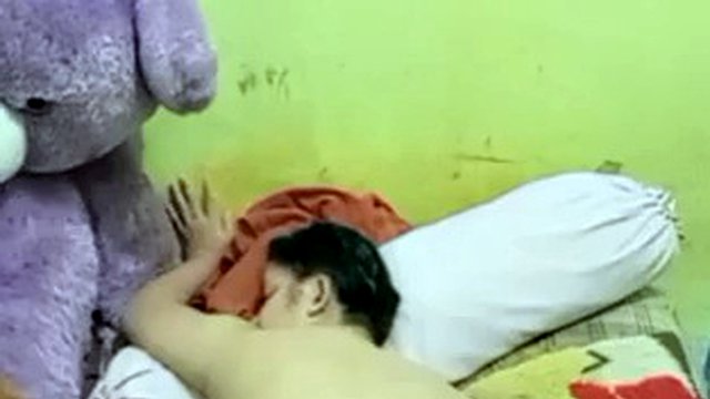 After taking a shower suddenly sange playing dildo
