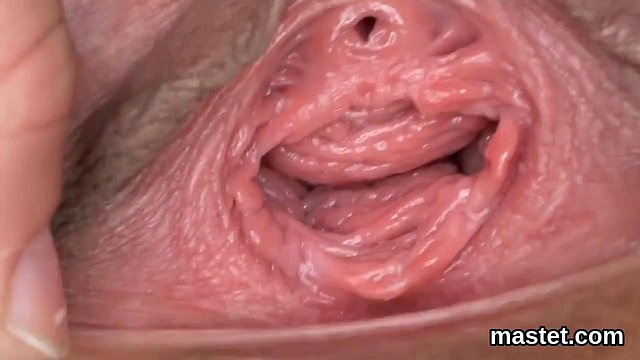 Hentai Gaping Pussy Close-Up
