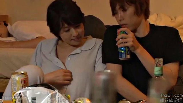 Best friend Seduces mom