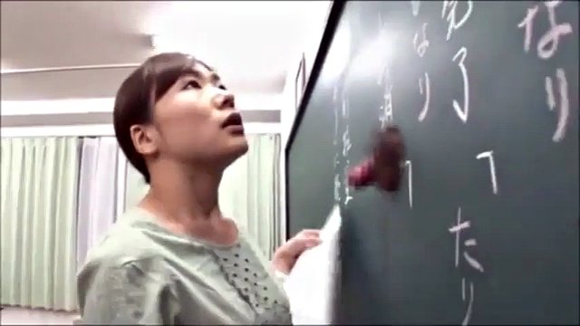 日本老师在黑板上上了一堂宝贵的课
