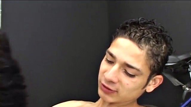 Anderson y Tony a follar a pelo