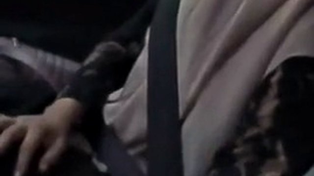 Malajské muslimské kouření v autě