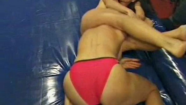 Real Fem Wrestling - (Dww - Luzia V Edita)