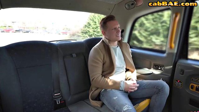 Skinny petite cab driver pussybanged