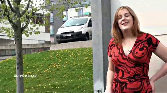 Curvy girl loves to masturbate in public