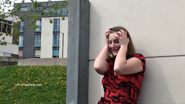Curvy girl loves to masturbate in public