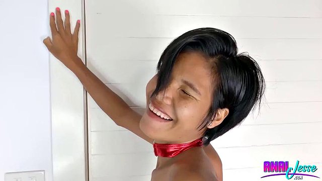 Anal in High Heels für thailändische Teenager