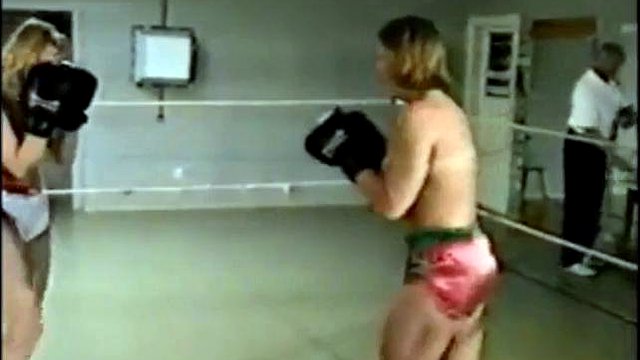 Topless Boxing LG01 - Trading Boxing Videos