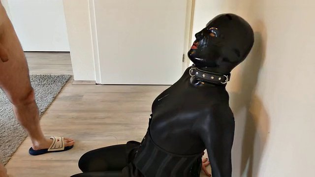 Gave me a lot of cum to swallow after a good headfuck.
