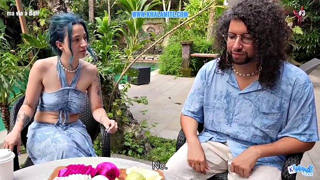 She wakes up her colleague with a blowjob and a fuck in Bali - French alt vlog with subtitles