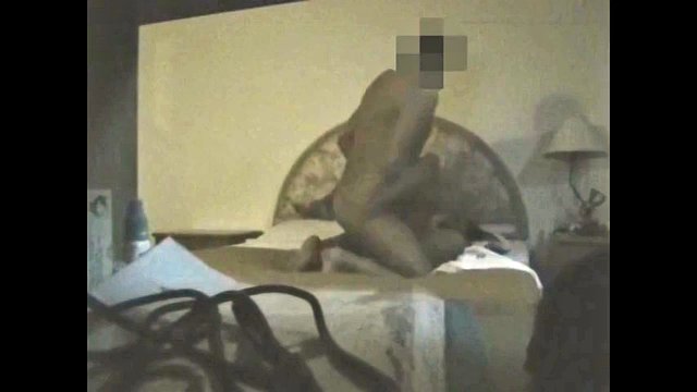я трахаю худенькую тайскую девушку