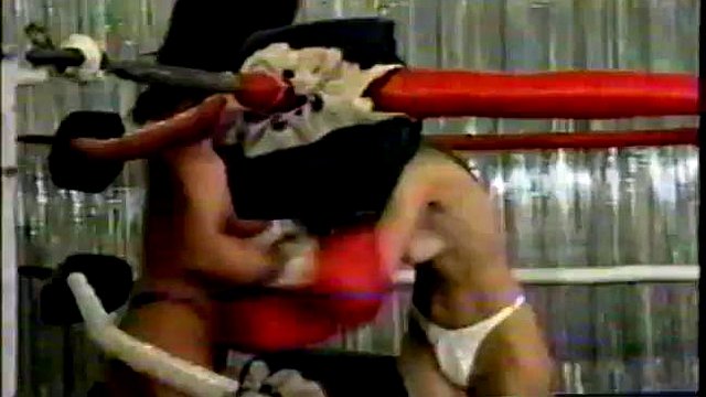 SHR-31 Topless Boxing - Mistress Leeann vs Danielle: Fetish, Vintage & Catfight Porn