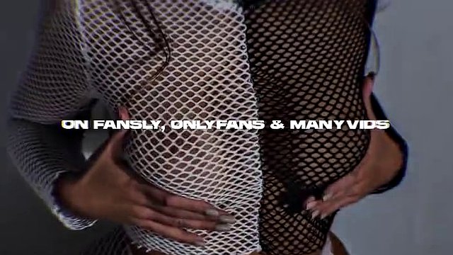 BadKittyXX - First time fucking with such a giant dildo