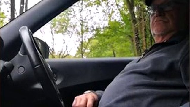grand-père a fait un accident vasculaire cérébral en voiture