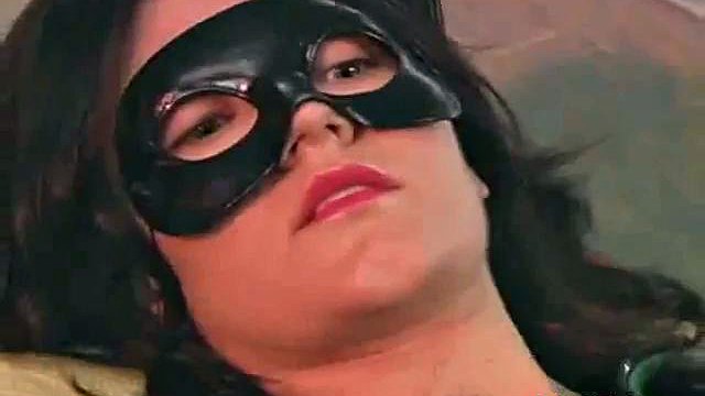 우주는 혼돈의 상태에 있습니다: 갈색 머리, Pornhub 및 속박 포르노