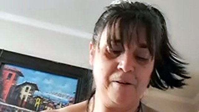moden milf melkende ung elsker