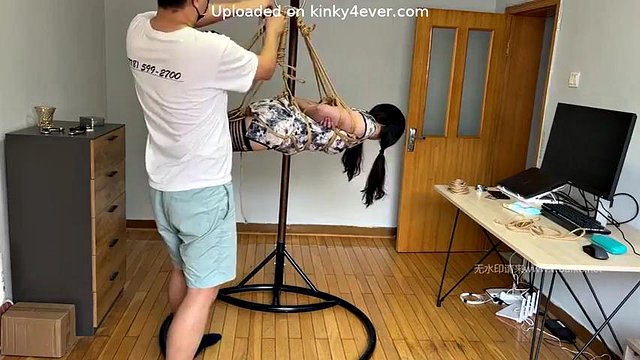 تعلیق چینی: هاردکور، فتیش و پورن اسارت