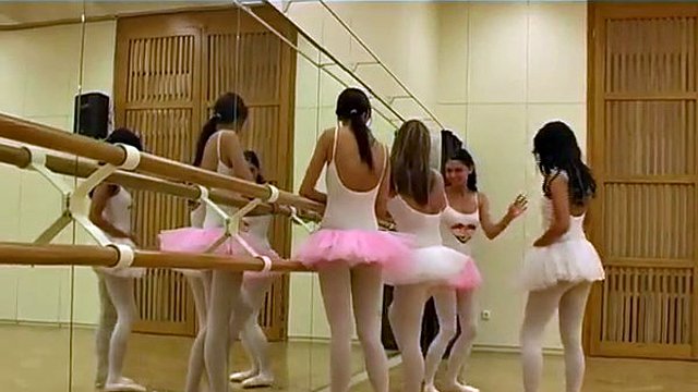 four lesbian ballet dancers get dirty