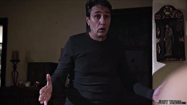 Ama Üvey Baba, Ben Artık Bakire Değilim! -Steve Holmes