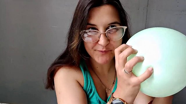 Melu_World's Closeup Bubblegum Suck and Green Balloon Blowjob