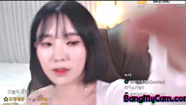 Babe Korean Webcam Bellezza asiatica cornea: grandi tette, porno adolescente e amatoriale