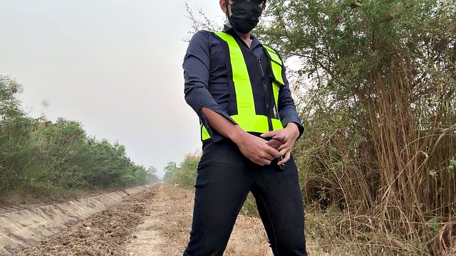 The engineer comes to work before work time