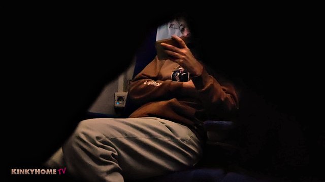 Masturbazione nascosta in un treno pubblico