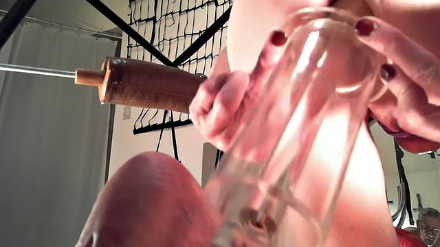 Fucking machine 1 is a dildo