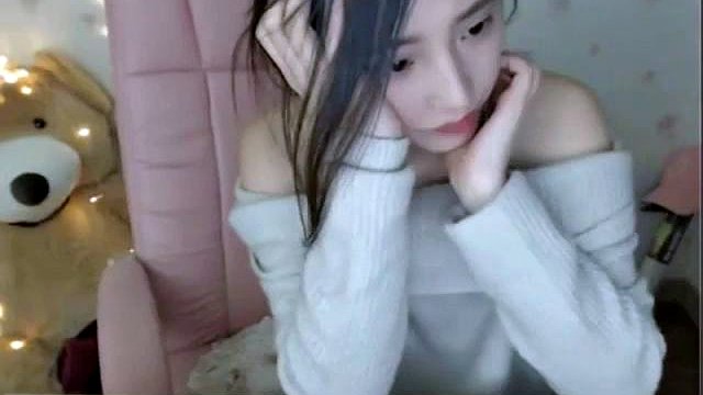 Beautiful Korean model shows her big boobs: Big Tits, Amateur & Babe Porn
