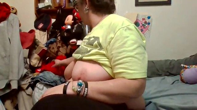 Huile Gros Seins Montrer Chatte Doigt