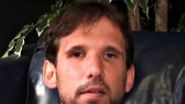 Jeff is a bit of an asshole. He s one of those heteros who knows everything, has seen everything, thinks only what he believes is right and only what he has is worth having.