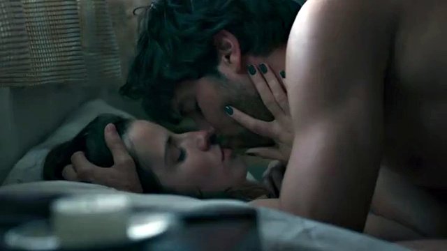 Brincando com fogo (Brincar com fogo) complicação da cena de sexo