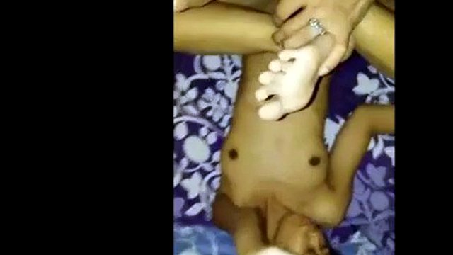 Indonesian MILF gets ass fucked
