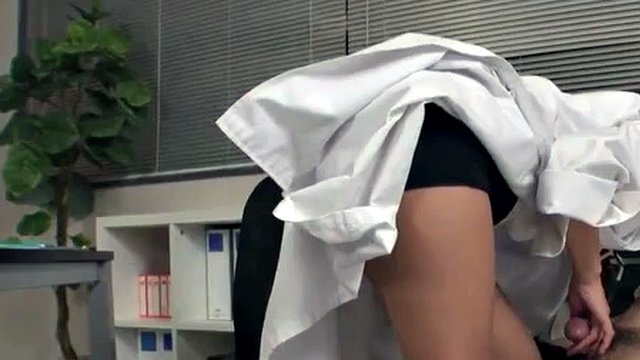 日本 医生 在 工作场所 很烂 公鸡