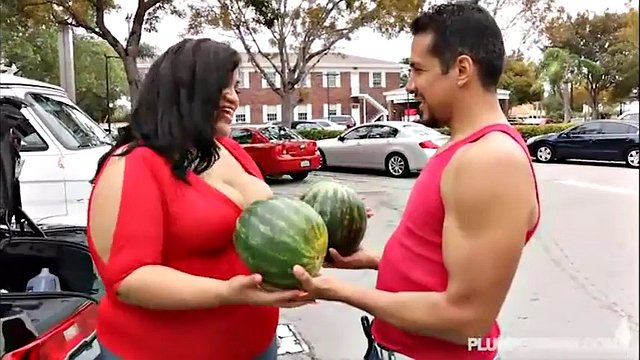 SSBBW dal grosso bottino viene scopata nel profondo del culo