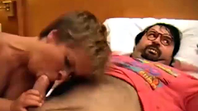 與小矮人的派對時間到了！