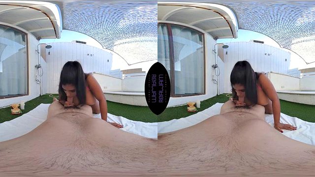 マクシェリア ダイエット: 巨乳、大きなお尻、フェラチオ VR ポルノ