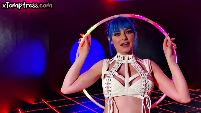 Big tits solo babe masturbates with dildo sex toy to satisfy