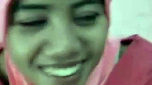 Arab Wife Gets A Job: Kouření, Doggy & Missonary Porn