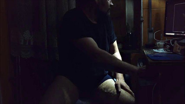 Old Fat Man Cums 2 volte