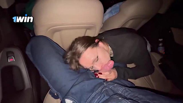 Risky fellatio in car during travel with duddys. Jizz in gullet - greatest Point of