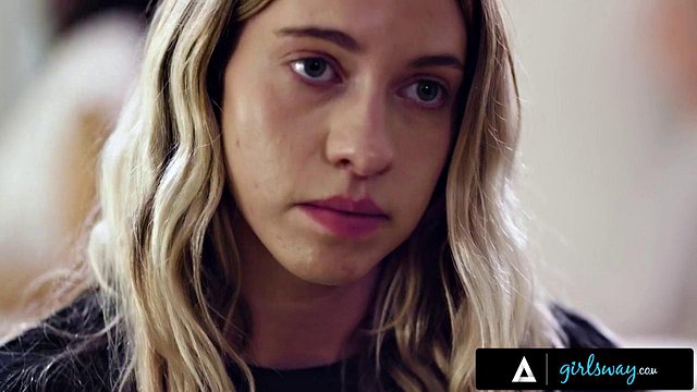 Khloe Kapri Dominates Gia Derza During Overnight Shower Fuck At Wild Party