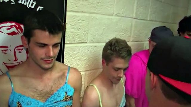 College amateurs crossdress for initiation