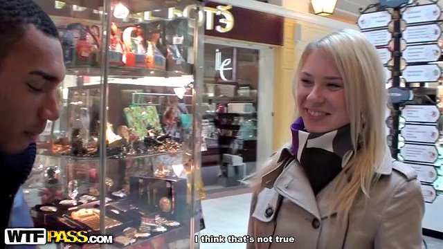 Hot pick up blonde fucks in a restroom